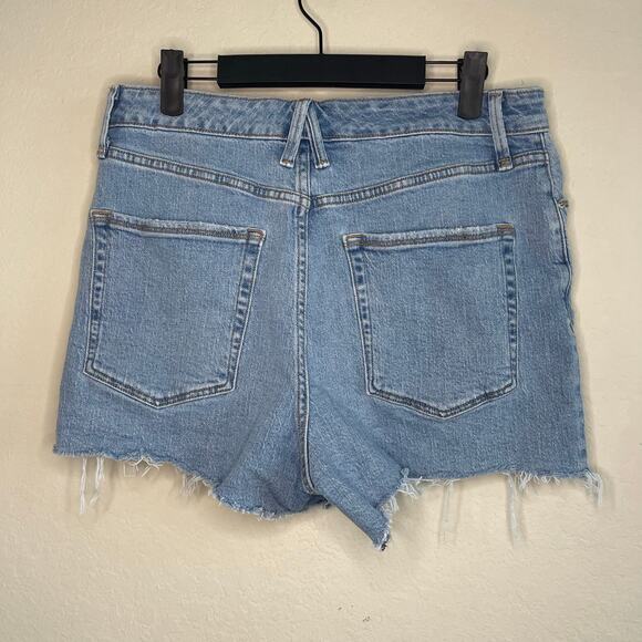 Good American Bombshell 3.5” Shorts Exposed Button Fly Cut off Denim Size 12/31 - Picture 4 of 6